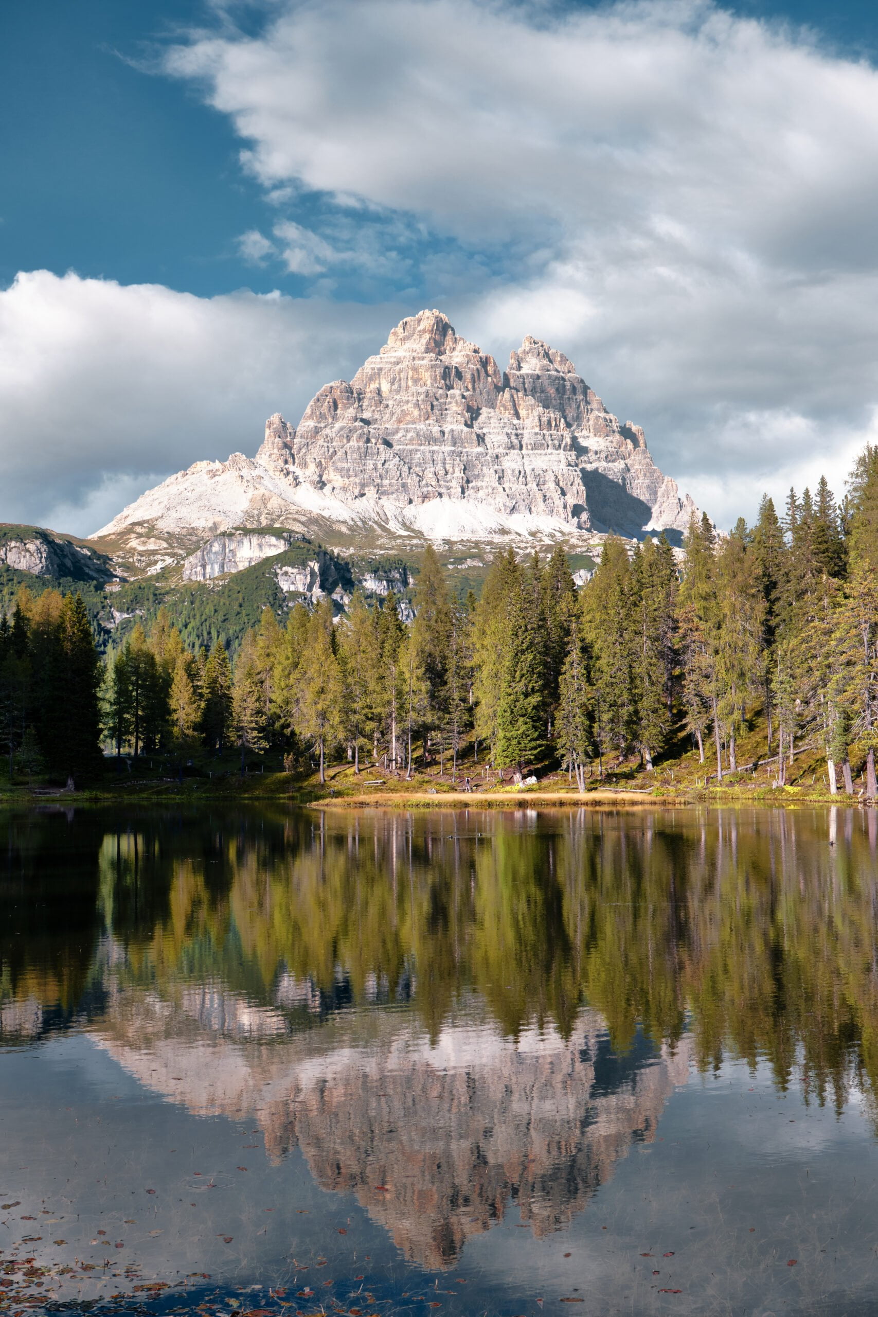 Lago d'Antorno, vue sur les Tre Cime di Lavaredo, Dolomites, Italie